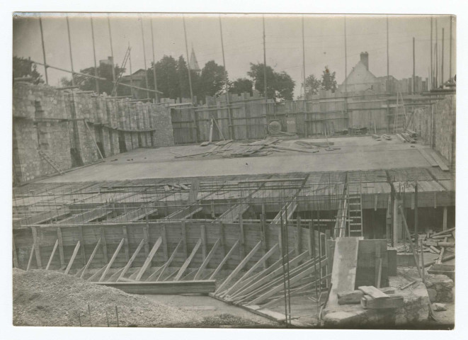 REIMS. Chantier de reconstruction du Grand Théâtre de Reims