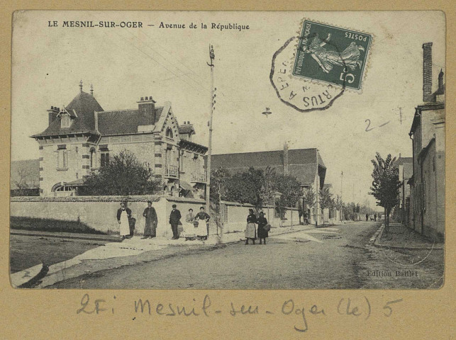 MESNIL-SUR-OGER (LE). Avenue de la République.
Édition Baillet.1958
