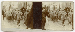 Prisonniers boches [sic] arrivant à Châlons, février 1915.