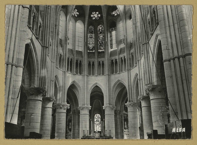 ORBAIS. Intérieur de l'Église du XIIe s.
ParisÉdition ALFA.[vers 1959]