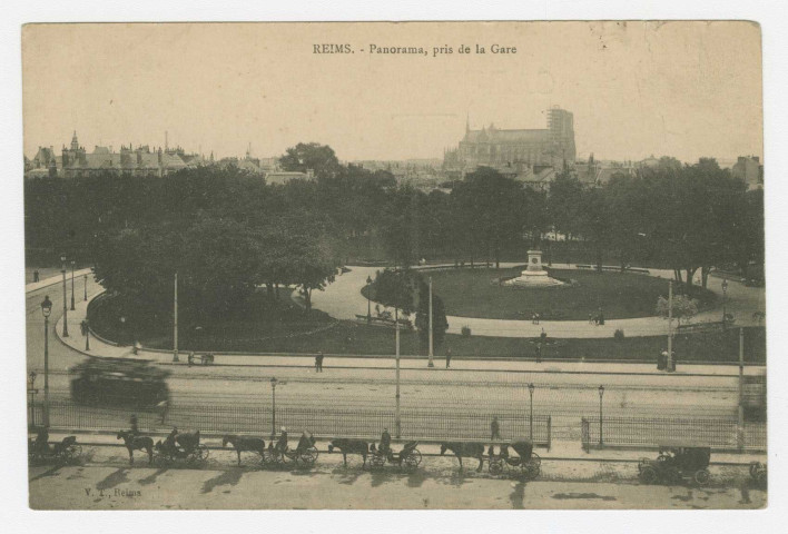 REIMS. Panorama, pris de la Gare. Reims : V. T, 1904-1959.