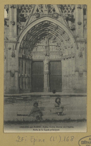 ÉPINE (L'). Châlons-sur-Marne. Église Notre-Dame de l'Epine. Porte de la façade principale.