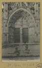 ÉPINE (L'). Châlons-sur-Marne. Église Notre-Dame de l'Epine. Porte de la façade principale.