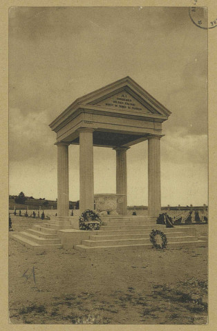 BLIGNY. Cimetière de Bligny-Monument aux morts.
Édition J. Prot- A la Régence.[vers 1932]