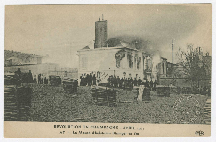 AY. Révolution en Champagne avril 1911. Ay. La maison d'habitation Bissinger en feu. ELD