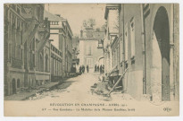 AY. Révolution en Champagne avril 1911. AY- Rue Gambetta. Le mobilier de la maison Gauthier, brulé.ELD