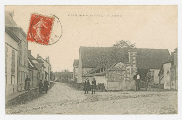 GRANGES-SUR-AUBE. Rue basse.