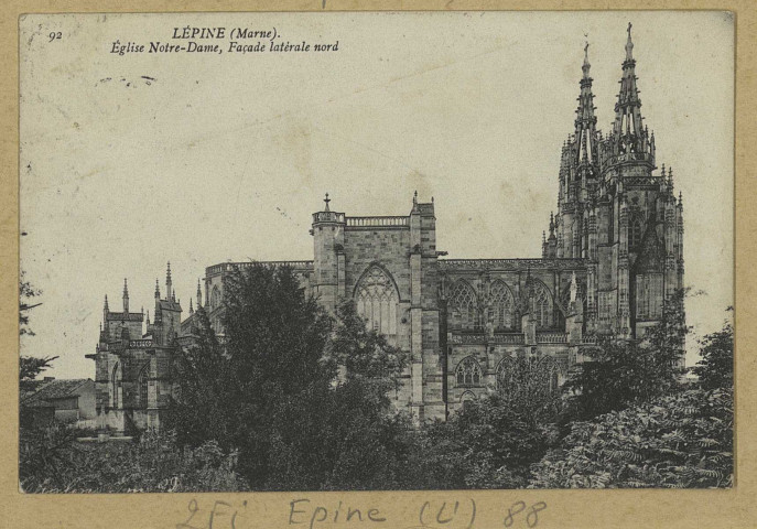 ÉPINE (L'). 92-LÉPINE, église Notre-Dame, façade latérale Nord.