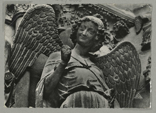 REIMS. 104. La Cathédrale (XIIIe siècle) - L'Ange au Sourire.
ReimsJacques Fréville.1957
