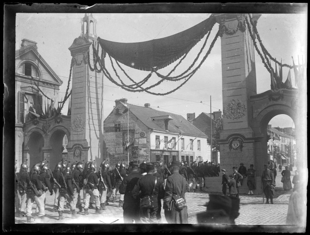 Visite du tsar à Reims, place du commissariat du 2ème canton, boulevard Carteret