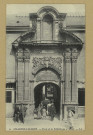 CHÂLONS-EN-CHAMPAGNE. 51- Porte de la bibliothèque et Musée.
L. L.Sans date