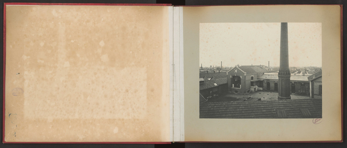 Maison Poullot. Ateliers de filature et tissage.