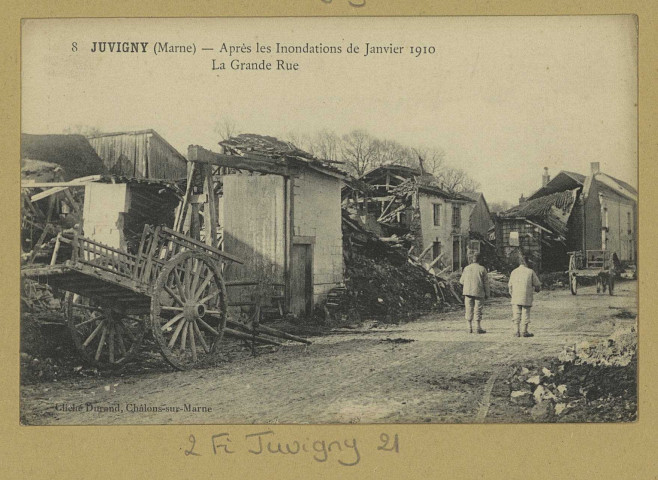 JUVIGNY. 8. Après les Inondations de janvier 1910. La Grande Rue / Durand, photographe.