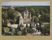 MONTMORT-LUCY. Montmort-Lucy-Vue aérienne du château de Montmort.
MâconCIMÉd. Combier (71 - Mâcon : imp. CIM Combier).Sans date