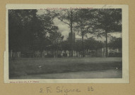 SÉZANNE. 29 - Place du Camp-Benoist.
SézanneÉdition de l'Etoile d'OrH. T.Sans date
