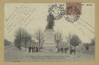 REIMS. 99 Statue du Maréchal Drouet, Comte d'Erlon. Boulevard Gerbert - Boulevard Victor -Hugo Aux mille corsets , Reims.