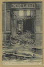 REIMS. 66. La Grande Guerre 1914-1915 - Reims après le bombardement par les Allemands. Le Mont de Piété / A.R., Paris.