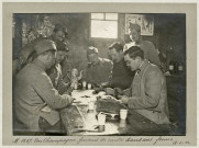 En Champagne. Joueurs de cartes dans une ferme, 19 janvier 1916.