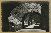 CHÂLONS-EN-CHAMPAGNE. Le Champagne Joseph Perrier a été très heureux de vous recevoir et il vous remercie de votre visite. Il se permet de vous rappeler qu'il est à votre disposition pour vous expédier ou vous faire livrer par son plus proche dépositaire, l'une ou l'autre de ses qualités.