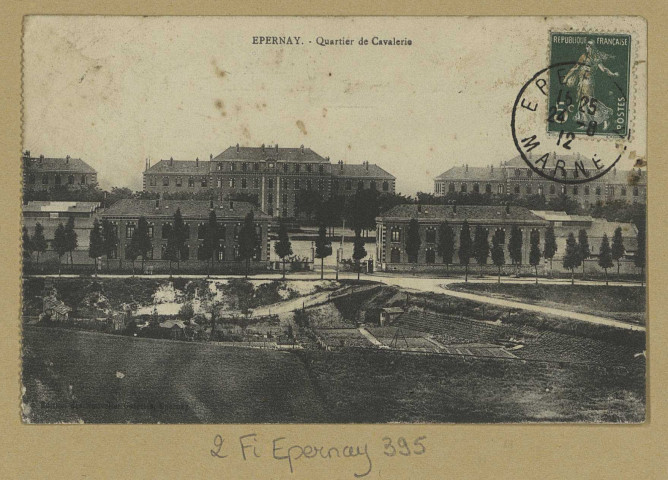 ÉPERNAY. Quartier de cavalerie.
EpernayÉdition Nouvelles Galeries.[vers 1912]