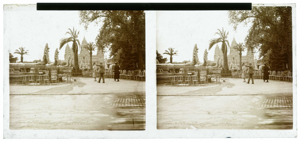 Exposition coloniale 1931 . Temple des Nâgas.