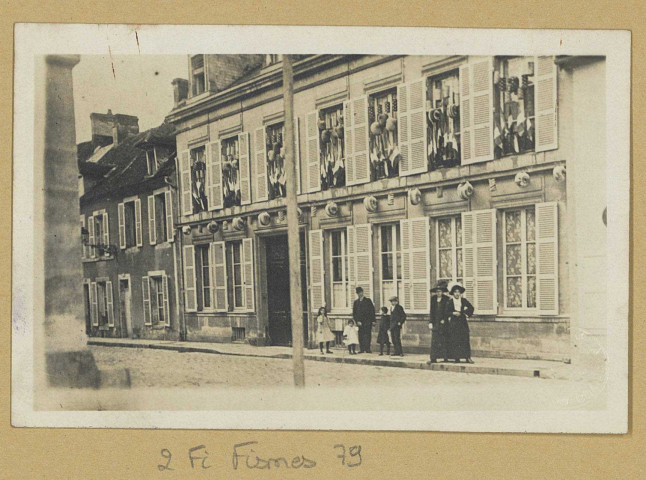 FISMES. Groupe de Maisons*.