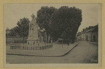 VERTUS. Au Pays du Champagne : boulevard Paul-Goerg ; Monument aux Morts.
(21 - Dijonimp. Combier CIM).1946