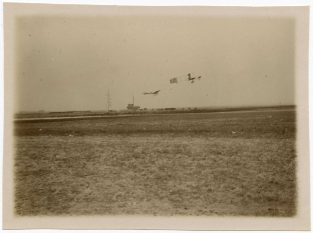 Monoplan et biplan, août 1909