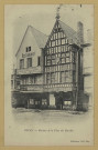 REIMS. 9 - Maisons de la Place des Marchés.
ParisÉtablissements photographiques de Neurdein frères.1908
Collection N.D
