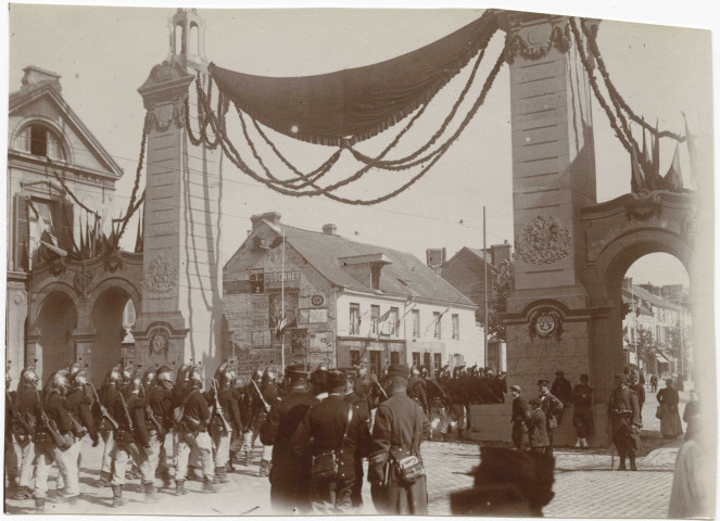Visite du tsar à Reims. place du commissariat du 2ème canton, boulevard Carteret