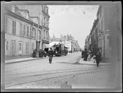 REIMS. Tramway. Avenue Cérès (Jean-Jaurès) et rue de Cernay