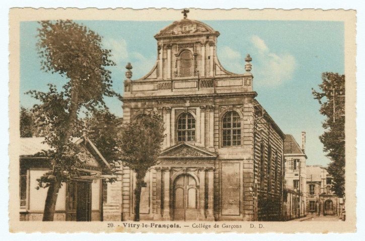 Cartes postales. Collection complémentaire constituée par les Archives Départementales de Seine-et-Marne.