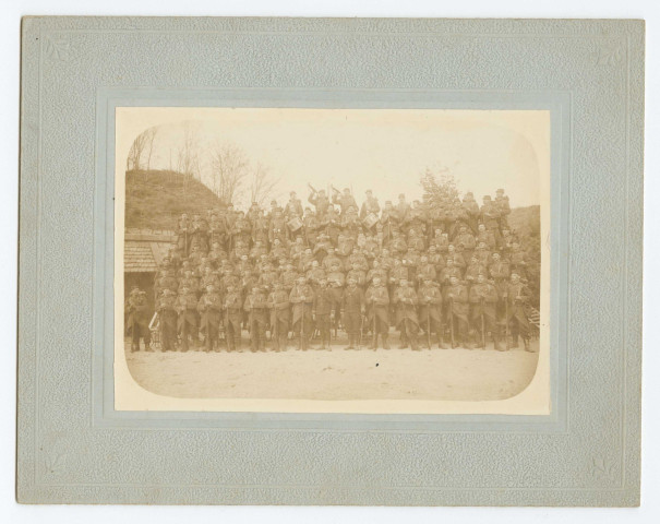 Groupe de militaires