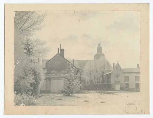 HAUTVILLERS. Les bâtiments de l'abbaye sous la neige.