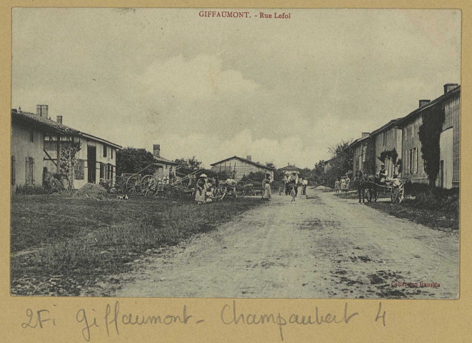 GIFFAUMONT-CHAMPAUBERT. Rue Lefol. Collection Raussin 