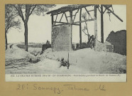 SOMMEPY-TAHURE. -973-La Grande Guerre 1914-16.En Champagne. Sentinelles gardant la route de Somme-Py / Express, photographe.
(75 - Parisimp. Baudinière).[vers 1916]
