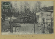 JUVIGNY. Les Inondations à Juvigny (janvier 1910). Une Maison écroulée en face de l'Église / Durand, photographe.