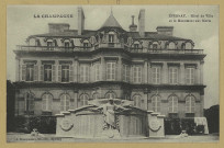 ÉPERNAY. La Champagne-Épernay-L'Hôtel de Ville et le monument aux morts.
ÉpernayÉdition Lib. J. Bracquemart.[vers 1931]