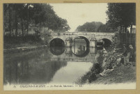 CHÂLONS-EN-CHAMPAGNE. 87- Le Pont des Mariniers.
LL.Sans date