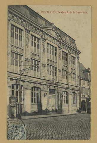 REIMS. 64. École des Arts Industriels.