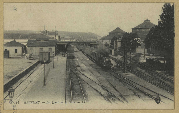 ÉPERNAY. 24-les quais de la gare.
(75 - Parisimp. Levy et CieLL).[vers 1916]