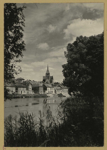 DAMERY. La Marne et la pointe de l'ile / J. Mention, photographe. Au Martin Pêcheur Gevaert. [vers 1960] 