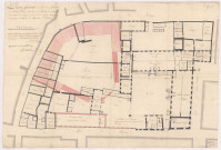 Plan général du rez de chaussée de l'hôtel Dieu de la ville de Chaalons sur lequel on a rapporté en rouge et sur la ruë de la Grêve, la masse du projet de réunion de l'hôpital de St Maurs, 1786