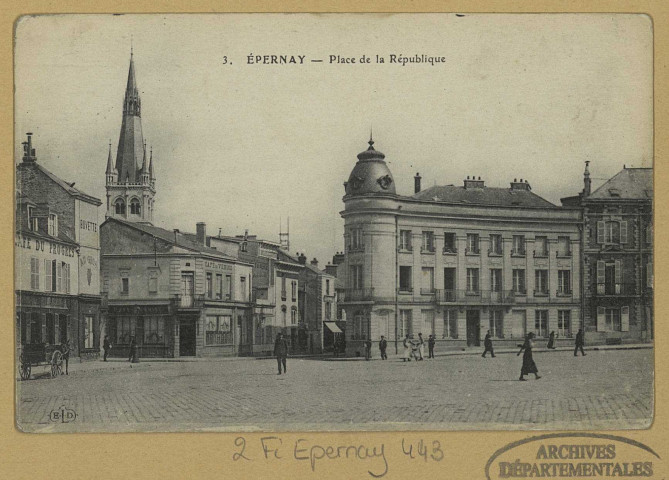 ÉPERNAY. 3-La Place de la République.
(75 - Parisimp. E. Le Deley).Sans date
