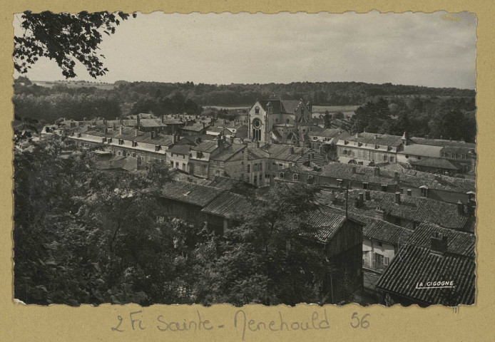 SAINTE-MENEHOULD. Ma 1059-Vue panoramique et Église St-Charles.
ReimsÉdition La Cigogne.[vers 1935]