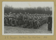 SOUAIN-PERTHES-LÈS-HURLUS. [Navarin. soldats au repos] / De Vliegher, photographe à Châlons-sur-Marne.