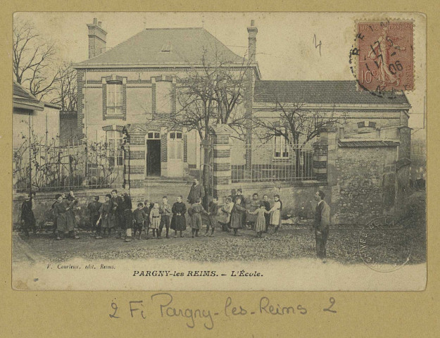 PARGNY-LÈS-REIMS. L'École.
ReimsÉdition V. Courleux.[vers 1906]