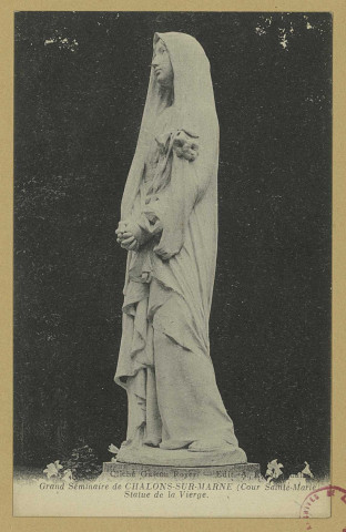 CHÂLONS-EN-CHAMPAGNE. Grand Séminaire de Châlons-sur-Marne (cour Sainte-Marie). Statue de la Vierge.
Châlons-sur-MarneA. Robat.Sans date