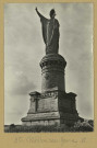CHÂTILLON-SUR-MARNE. 4196-Statue du Pape Urbain II. Urbain II pape de 1088 à 1099, né à Châtillon-sur-Marne, prometteur de la première croisade au concile de Clermont.
Villenauxe-la-GuyardÉdition de Luxe E. Mignon.[vers 1957]