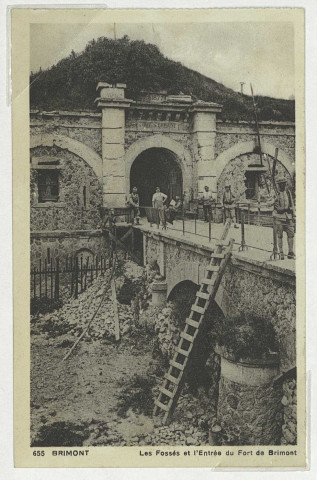 BRIMONT. 655. Les fossés et l'entrée du Fort de Brimont. Cie des Arts Photomécaniques. Sans date 